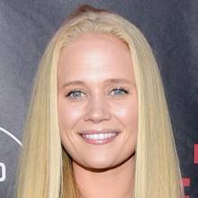 تصویر Carly Schroeder