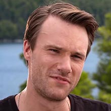 تصویر Hugh Skinner